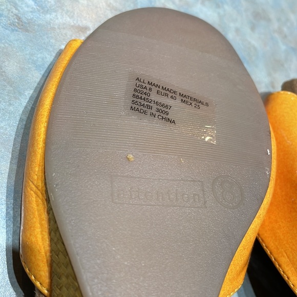 Attention orange low wedge slides (sz 8) - Picture 4 of 9